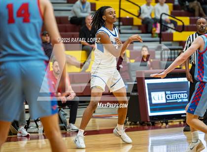 Thumbnail 1 in Dickinson vs. Pearce (McDonald's Texas Invitational) photogallery.