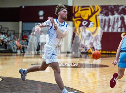 Thumbnail 3 in Dickinson vs. Pearce (McDonald's Texas Invitational) photogallery.