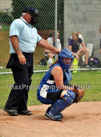 Thumbnail 1 in Rhinebeck vs Hoosick Falls (NYSPHSAA Class C Final) photogallery.