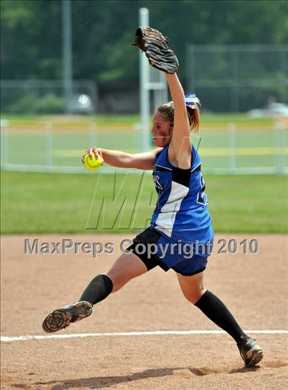 Thumbnail 1 in Rhinebeck vs Hoosick Falls (NYSPHSAA Class C Final) photogallery.