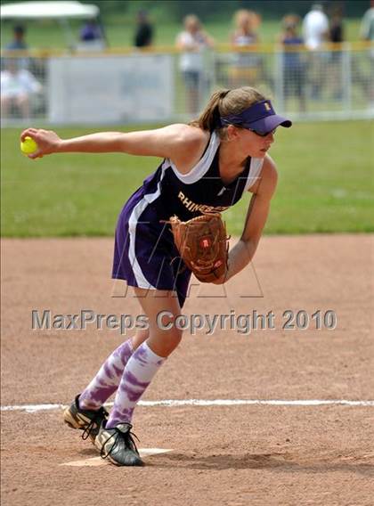 Thumbnail 3 in Rhinebeck vs Hoosick Falls (NYSPHSAA Class C Final) photogallery.