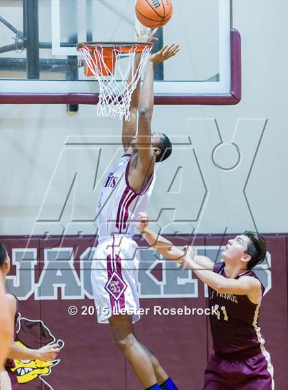 Thumbnail 2 in Los Fresnos vs. St. Anthony photogallery.