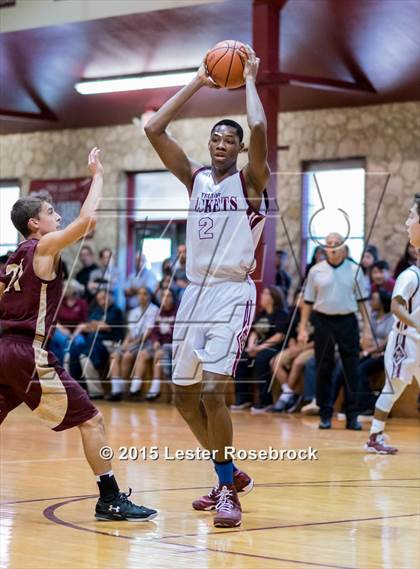 Thumbnail 2 in Los Fresnos vs. St. Anthony photogallery.