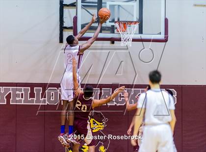 Thumbnail 1 in Los Fresnos vs. St. Anthony photogallery.