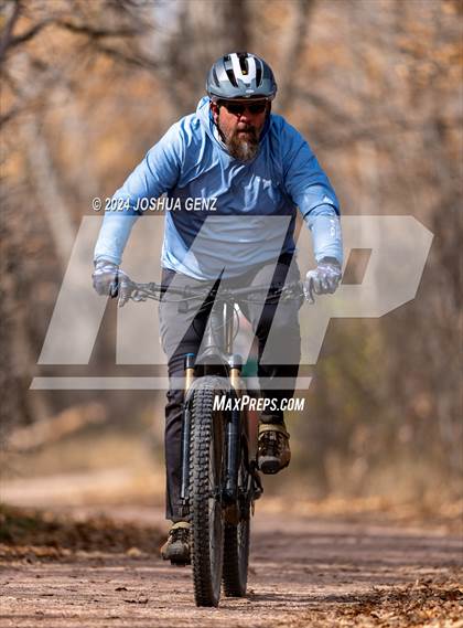 Thumbnail 2 in CHSAA 5A Cross Country Final photogallery.
