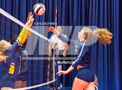 Thumbnail 2 in Steinbrenner vs. Out-of-Door Academy (Circus City Invitational) photogallery.