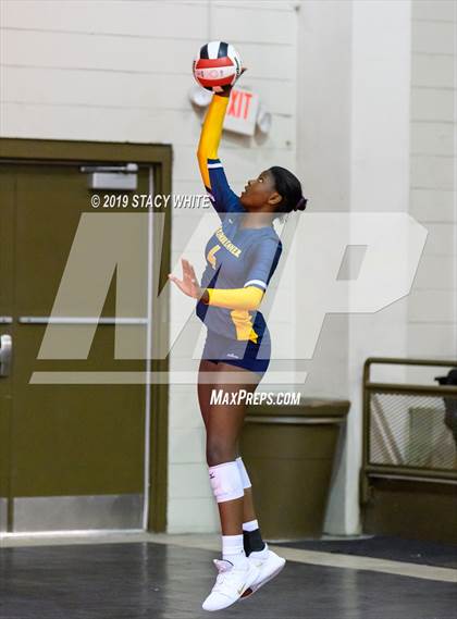 Thumbnail 1 in Steinbrenner vs. Out-of-Door Academy (Circus City Invitational) photogallery.