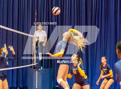Thumbnail 3 in Steinbrenner vs. Out-of-Door Academy (Circus City Invitational) photogallery.