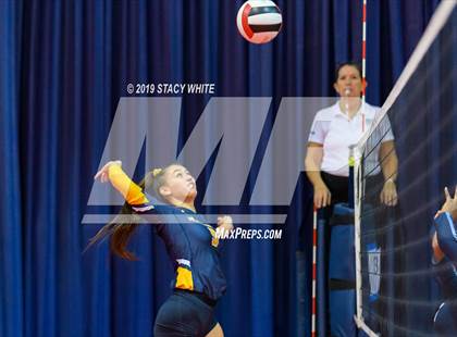 Thumbnail 2 in Steinbrenner vs. Out-of-Door Academy (Circus City Invitational) photogallery.