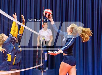 Thumbnail 1 in Steinbrenner vs. Out-of-Door Academy (Circus City Invitational) photogallery.