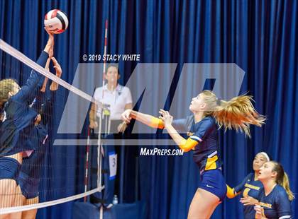 Thumbnail 1 in Steinbrenner vs. Out-of-Door Academy (Circus City Invitational) photogallery.