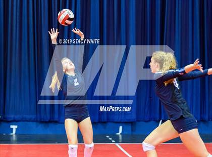 Thumbnail 3 in Steinbrenner vs. Out-of-Door Academy (Circus City Invitational) photogallery.