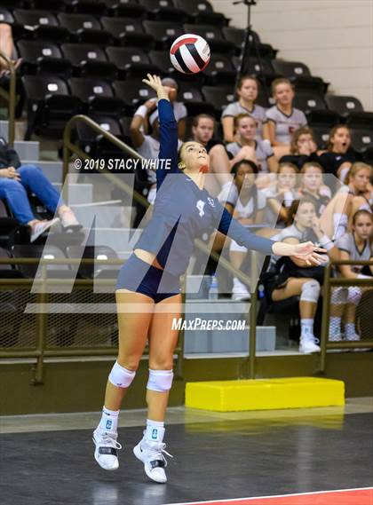 Thumbnail 2 in Steinbrenner vs. Out-of-Door Academy (Circus City Invitational) photogallery.