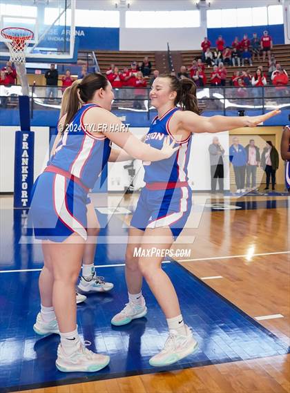 Thumbnail 2 in Caston vs. Marquette Catholic (IHSAA 1A Semi-State 7) photogallery.