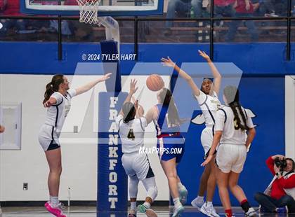 Thumbnail 3 in Caston vs. Marquette Catholic (IHSAA 1A Semi-State 7) photogallery.