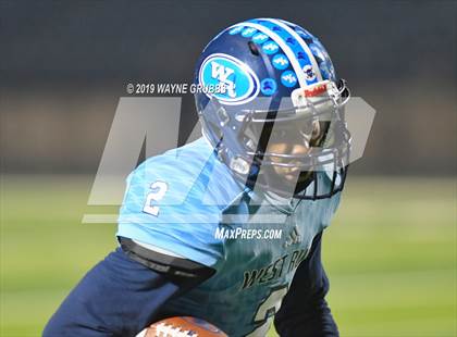 Thumbnail 2 in Jefferson vs. West Rusk (UIL 3A Bi-District Playoff) photogallery.