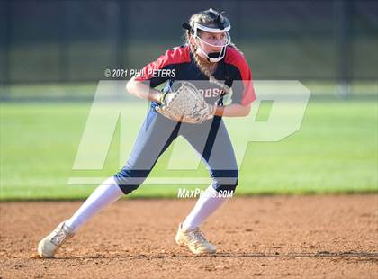 Thumbnail 3 in Woodson @ Madison photogallery.