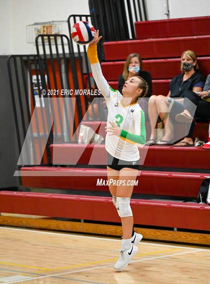 Thumbnail 2 in Holtville vs Canyon Hills (Monte Vista Invitational) photogallery.