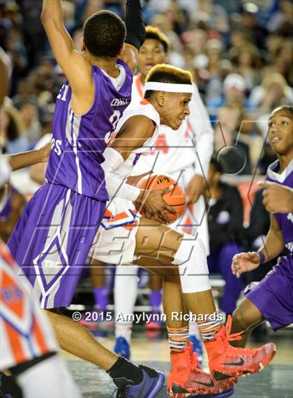 Thumbnail 3 in Garfield vs. Rainier Beach (WIAA 3A Final) photogallery.