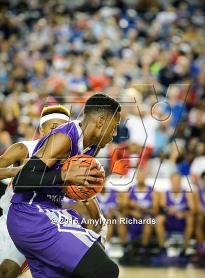 Thumbnail 1 in Garfield vs. Rainier Beach (WIAA 3A Final) photogallery.