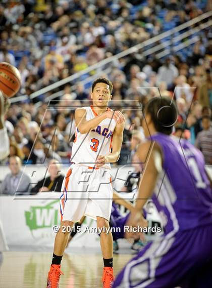 Thumbnail 3 in Garfield vs. Rainier Beach (WIAA 3A Final) photogallery.