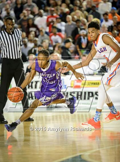 Thumbnail 2 in Garfield vs. Rainier Beach (WIAA 3A Final) photogallery.