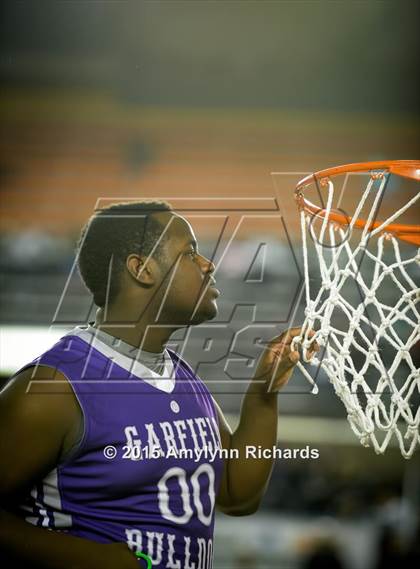 Thumbnail 3 in Garfield vs. Rainier Beach (WIAA 3A Final) photogallery.