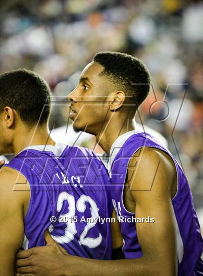 Thumbnail 3 in Garfield vs. Rainier Beach (WIAA 3A Final) photogallery.