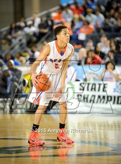 Thumbnail 3 in Garfield vs. Rainier Beach (WIAA 3A Final) photogallery.