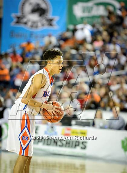 Thumbnail 2 in Garfield vs. Rainier Beach (WIAA 3A Final) photogallery.