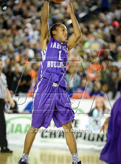 Thumbnail 2 in Garfield vs. Rainier Beach (WIAA 3A Final) photogallery.