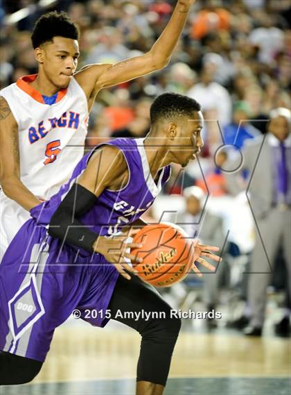 Thumbnail 2 in Garfield vs. Rainier Beach (WIAA 3A Final) photogallery.