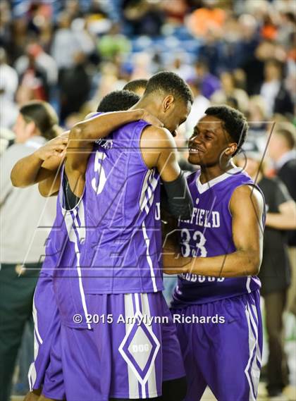 Thumbnail 2 in Garfield vs. Rainier Beach (WIAA 3A Final) photogallery.