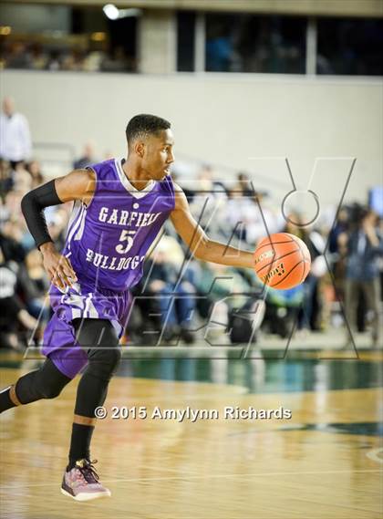 Thumbnail 2 in Garfield vs. Rainier Beach (WIAA 3A Final) photogallery.