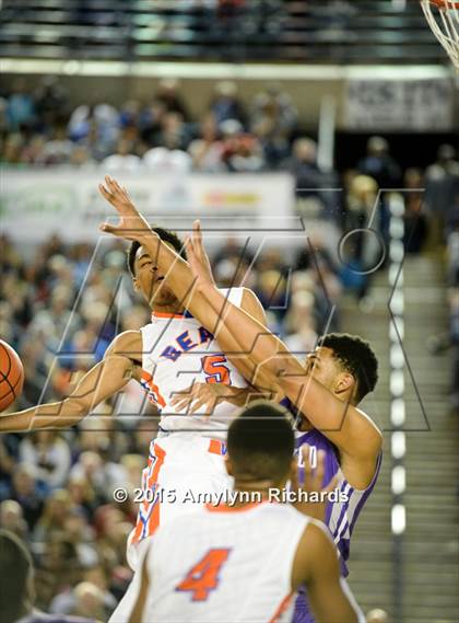 Thumbnail 1 in Garfield vs. Rainier Beach (WIAA 3A Final) photogallery.