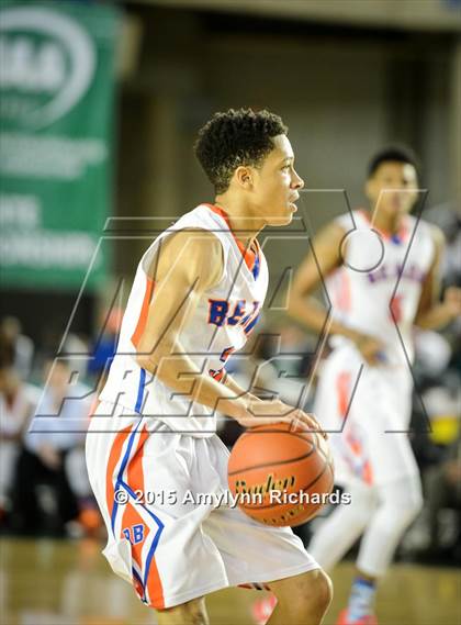 Thumbnail 1 in Garfield vs. Rainier Beach (WIAA 3A Final) photogallery.