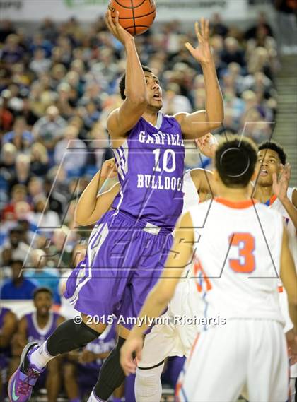 Thumbnail 3 in Garfield vs. Rainier Beach (WIAA 3A Final) photogallery.