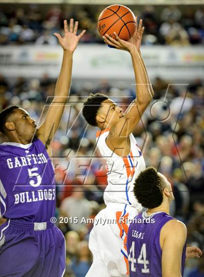 Thumbnail 3 in Garfield vs. Rainier Beach (WIAA 3A Final) photogallery.