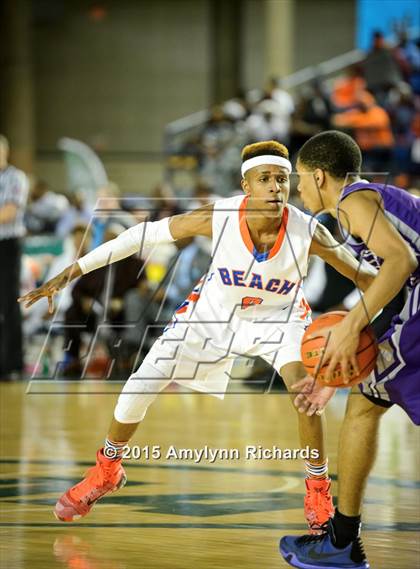 Thumbnail 1 in Garfield vs. Rainier Beach (WIAA 3A Final) photogallery.