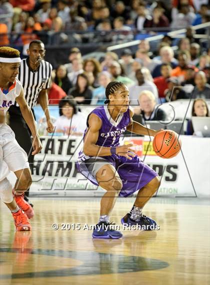 Thumbnail 1 in Garfield vs. Rainier Beach (WIAA 3A Final) photogallery.