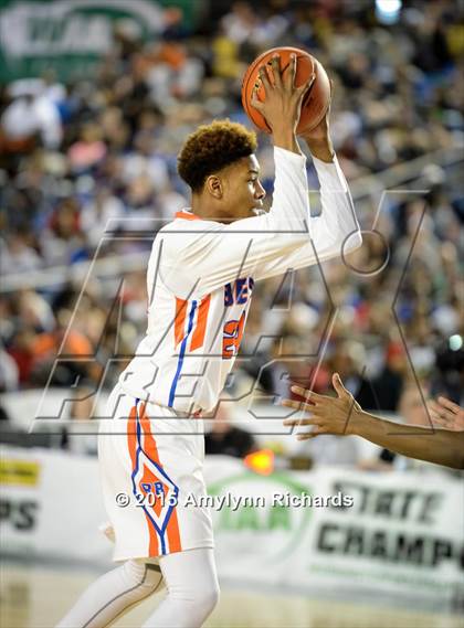 Thumbnail 1 in Garfield vs. Rainier Beach (WIAA 3A Final) photogallery.