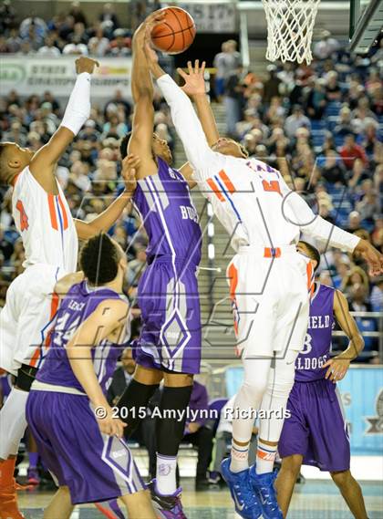 Thumbnail 3 in Garfield vs. Rainier Beach (WIAA 3A Final) photogallery.