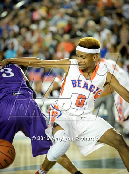 Thumbnail 3 in Garfield vs. Rainier Beach (WIAA 3A Final) photogallery.
