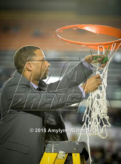 Thumbnail 3 in Garfield vs. Rainier Beach (WIAA 3A Final) photogallery.