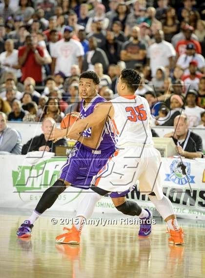 Thumbnail 2 in Garfield vs. Rainier Beach (WIAA 3A Final) photogallery.