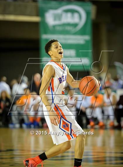 Thumbnail 2 in Garfield vs. Rainier Beach (WIAA 3A Final) photogallery.
