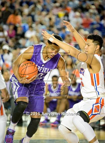 Thumbnail 1 in Garfield vs. Rainier Beach (WIAA 3A Final) photogallery.