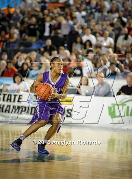 Thumbnail 2 in Garfield vs. Rainier Beach (WIAA 3A Final) photogallery.