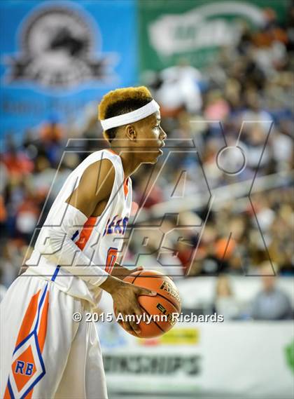Thumbnail 3 in Garfield vs. Rainier Beach (WIAA 3A Final) photogallery.