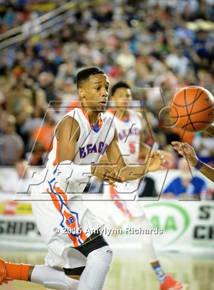 Thumbnail 3 in Garfield vs. Rainier Beach (WIAA 3A Final) photogallery.